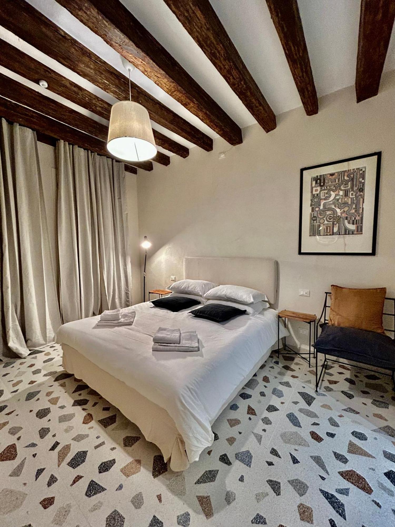 Farini Suites Wi-Fi Venice Exterior photo