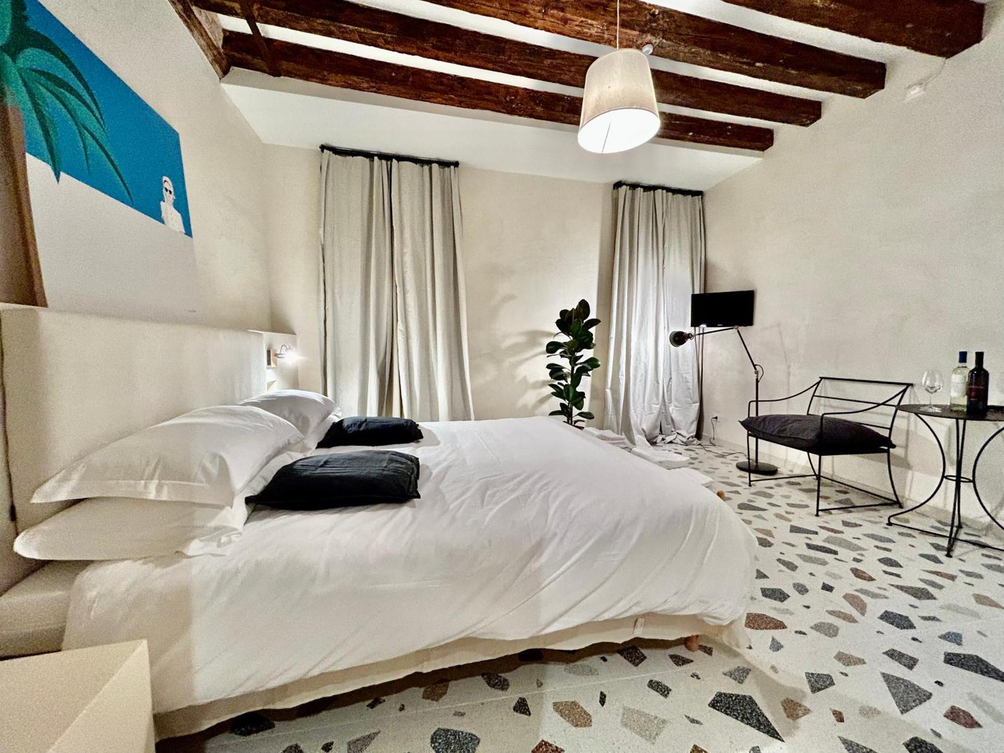 Farini Suites Wi-Fi Venice Exterior photo